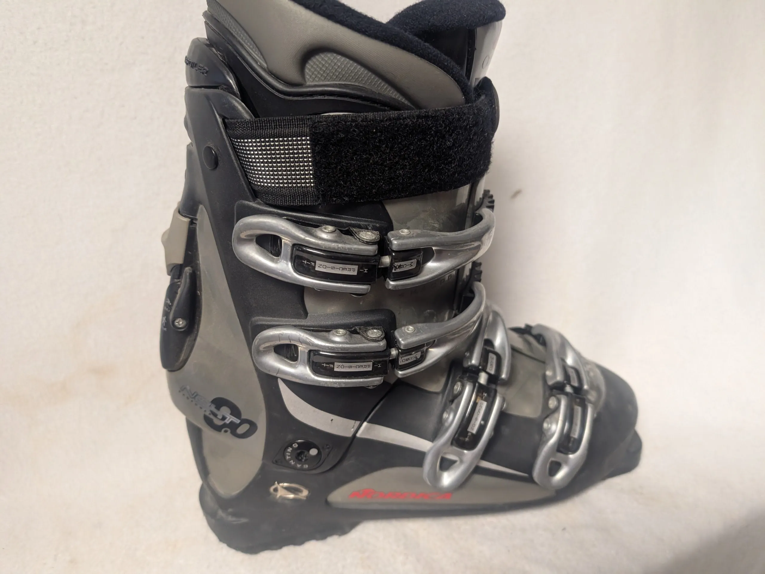 Nordica Next 9.0 Ski Boots Size Mondo 26.5 Color Gray Condition Used