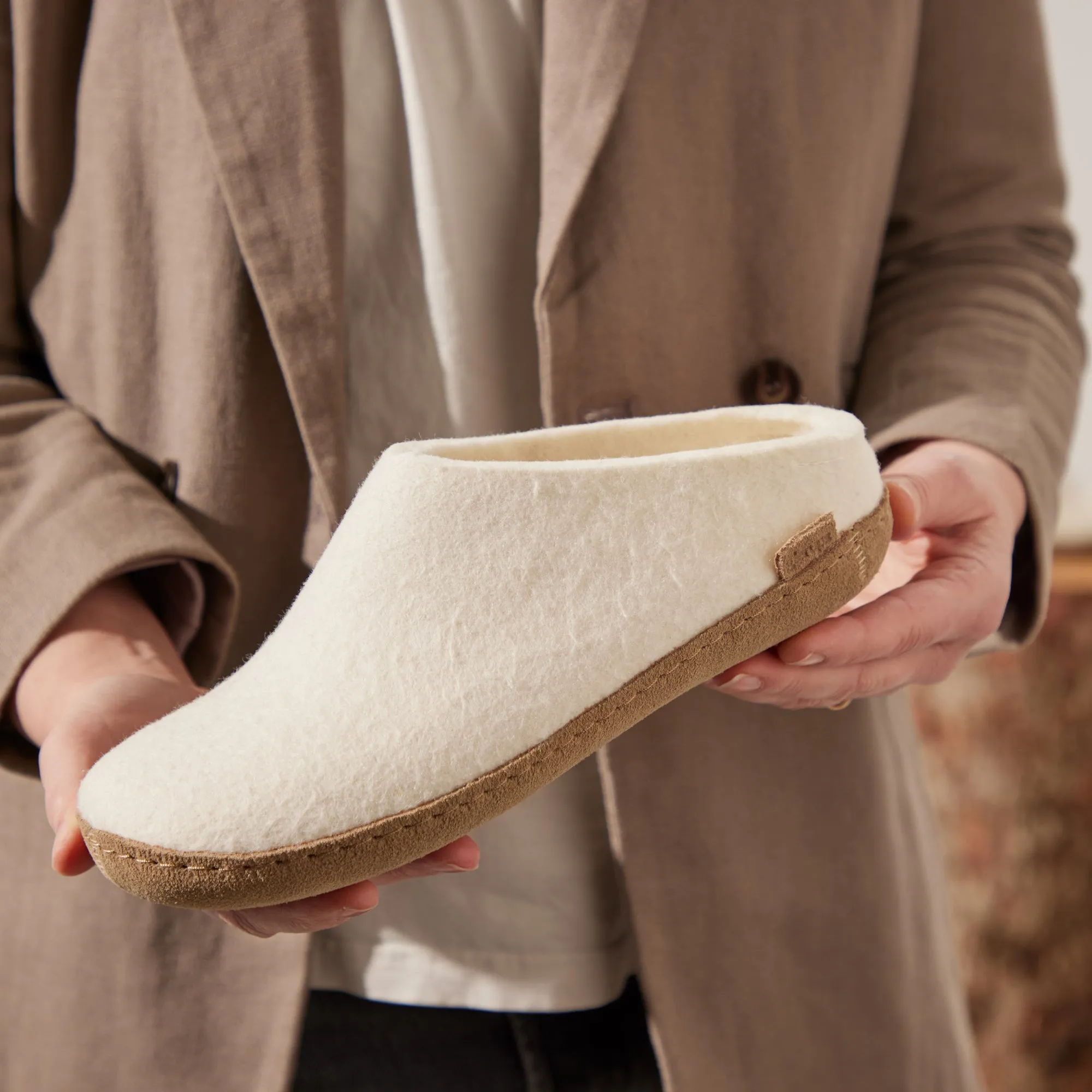 Slip-on with leather sole - White